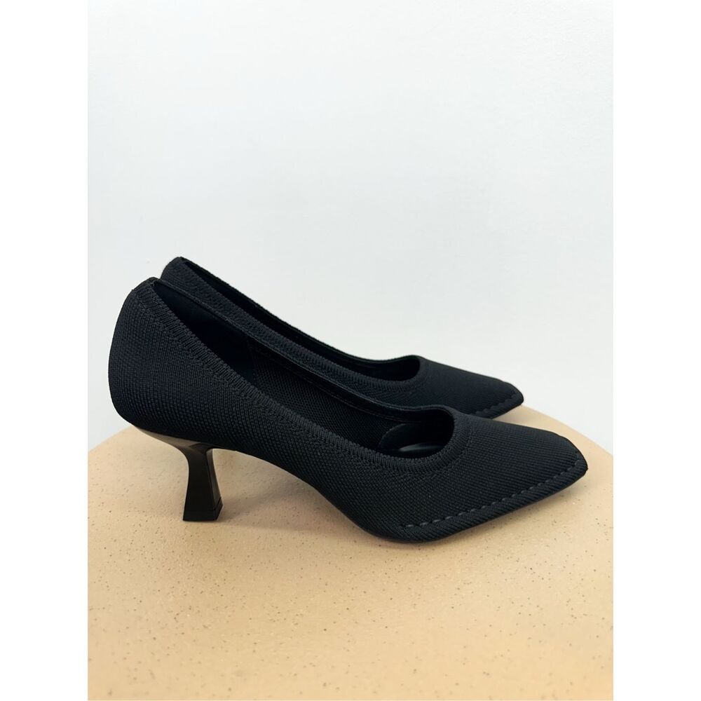 Cosy Island Women’s Black Refinedge Square Toe Heeled Pumps